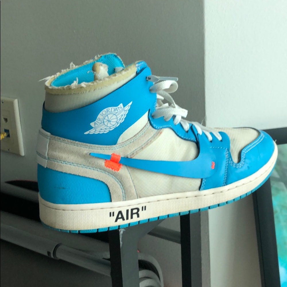 Off white nike jordan 1 powder blue